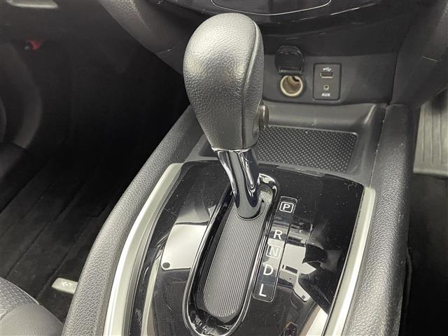 エクストレイル 20Xt エマージェンシーブレーキパッケージ 純正ナビ アラウンドビューモニター レーダークルーズコントロール パワーバックドア LEDライト シートヒーター 純正17インチAW ステアリングリモコン デジタルインナーミラー スマートキー 禁煙車(29枚目)