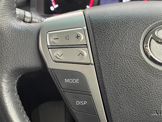 ヴェルファイア ２．４Ｚ　ゴールデンアイズ　フリップダウンモニター　純正８インチナビ　バックカメラ　両側パワースライドドア　クルーズコントロール　ＨＩＤオートライト　ハーフレザーシート　オットマン　パワーバックドア　スマートキー　ＥＴＣ　禁煙車（15枚目）