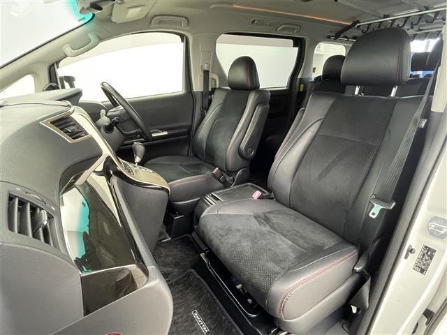 ヴェルファイア ２．４Ｚ　ゴールデンアイズ　フリップダウンモニター　純正８インチナビ　バックカメラ　両側パワースライドドア　クルーズコントロール　ＨＩＤオートライト　ハーフレザーシート　オットマン　パワーバックドア　スマートキー　ＥＴＣ　禁煙車（36枚目）