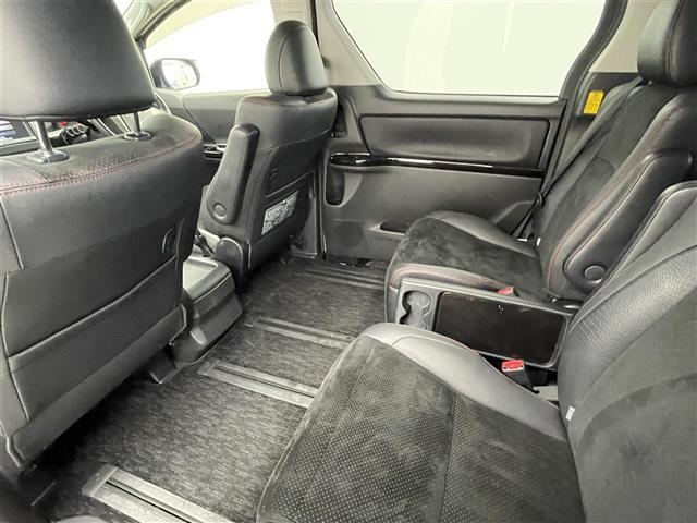 ヴェルファイア ２．４Ｚ　ゴールデンアイズ　フリップダウンモニター　純正８インチナビ　バックカメラ　両側パワースライドドア　クルーズコントロール　ＨＩＤオートライト　ハーフレザーシート　オットマン　パワーバックドア　スマートキー　ＥＴＣ　禁煙車（37枚目）