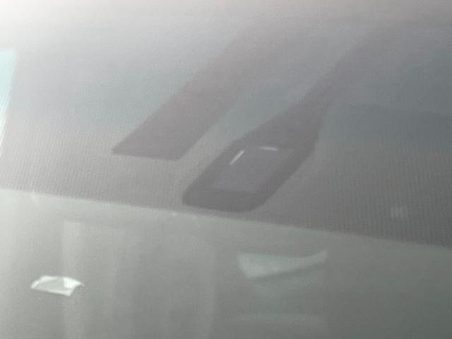 ヴェルファイア ２．４Ｚ　ゴールデンアイズ　フリップダウンモニター　純正８インチナビ　バックカメラ　両側パワースライドドア　クルーズコントロール　ＨＩＤオートライト　ハーフレザーシート　オットマン　パワーバックドア　スマートキー　ＥＴＣ　禁煙車（52枚目）