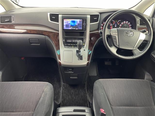 ヴェルファイア ２．４Ｚ　フリップダウンモニター　純正７インチナビ　バックカメラ　両側パワースライドドア　ＨＩＤオートライト　純正１８インチアルミホイール　ステアリングリモコン　ドライブレコーダー　ＥＴＣ　スマートキー　禁煙車（2枚目）