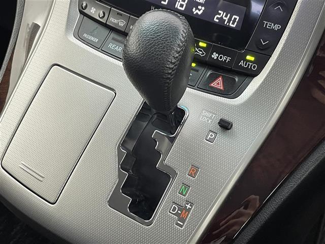 ヴェルファイア ２．４Ｚ　フリップダウンモニター　純正７インチナビ　バックカメラ　両側パワースライドドア　ＨＩＤオートライト　純正１８インチアルミホイール　ステアリングリモコン　ドライブレコーダー　ＥＴＣ　スマートキー　禁煙車（13枚目）