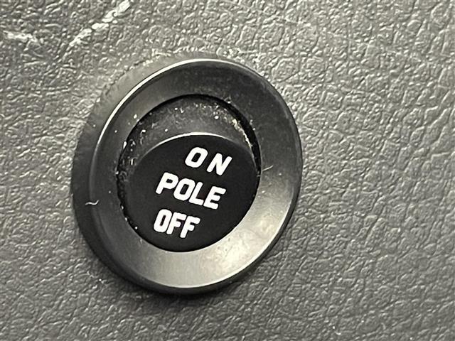 ヴェルファイア ２．４Ｚ　フリップダウンモニター　純正７インチナビ　バックカメラ　両側パワースライドドア　ＨＩＤオートライト　純正１８インチアルミホイール　ステアリングリモコン　ドライブレコーダー　ＥＴＣ　スマートキー　禁煙車（18枚目）