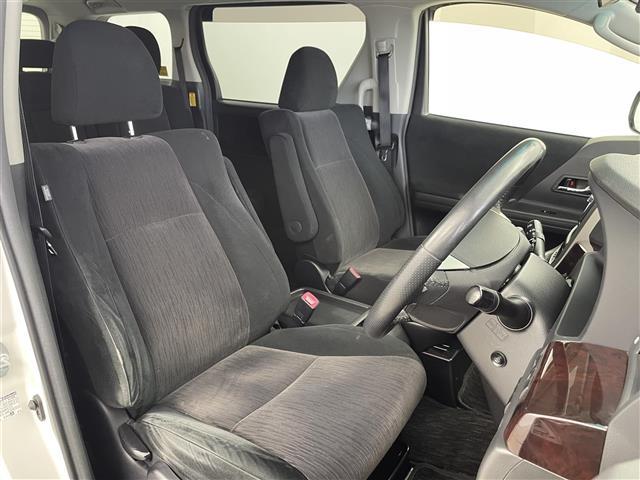 ヴェルファイア ２．４Ｚ　フリップダウンモニター　純正７インチナビ　バックカメラ　両側パワースライドドア　ＨＩＤオートライト　純正１８インチアルミホイール　ステアリングリモコン　ドライブレコーダー　ＥＴＣ　スマートキー　禁煙車（32枚目）