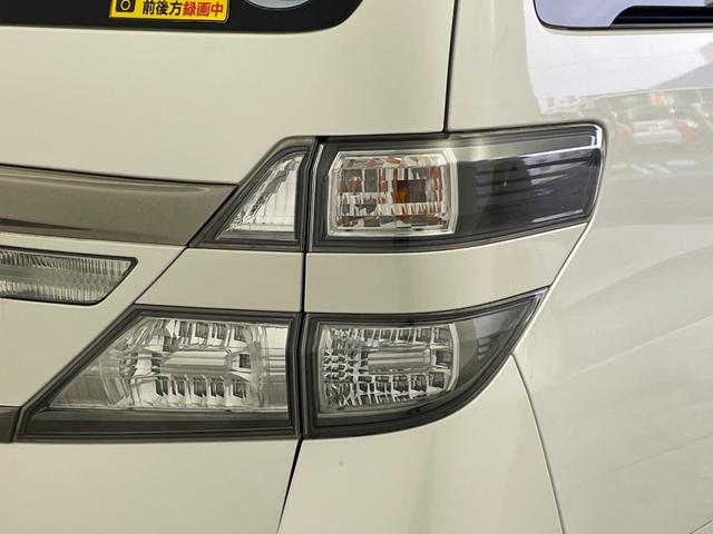 ヴェルファイア ２．４Ｚ　フリップダウンモニター　純正７インチナビ　バックカメラ　両側パワースライドドア　ＨＩＤオートライト　純正１８インチアルミホイール　ステアリングリモコン　ドライブレコーダー　ＥＴＣ　スマートキー　禁煙車（62枚目）