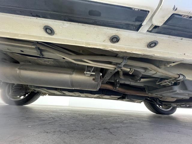 ヴェルファイア ２．４Ｚ　フリップダウンモニター　純正７インチナビ　バックカメラ　両側パワースライドドア　ＨＩＤオートライト　純正１８インチアルミホイール　ステアリングリモコン　ドライブレコーダー　ＥＴＣ　スマートキー　禁煙車（72枚目）