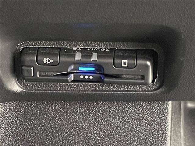 N-BOXカスタム ターボコーディネートスタイル 純正9インチナビ バックカメラ 両側パワースライドドア アダプティブクルーズコントロール LED AHB シートヒーター 純正15インチAW ステアリングリモコン スマートキー ETC2.0 禁煙車(11枚目)