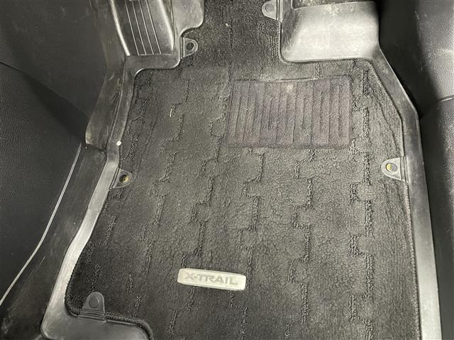 エクストレイル 20Xtt エマージェンシーブレーキパッケージ 純正7インチナビ アラウンドビューモニター クルーズコントロール HIDオートライト シートヒーター 純正18インチアルミホイール ステアリングリモコン ダウンヒルアシスト スマートキー ETC 禁煙(42枚目)