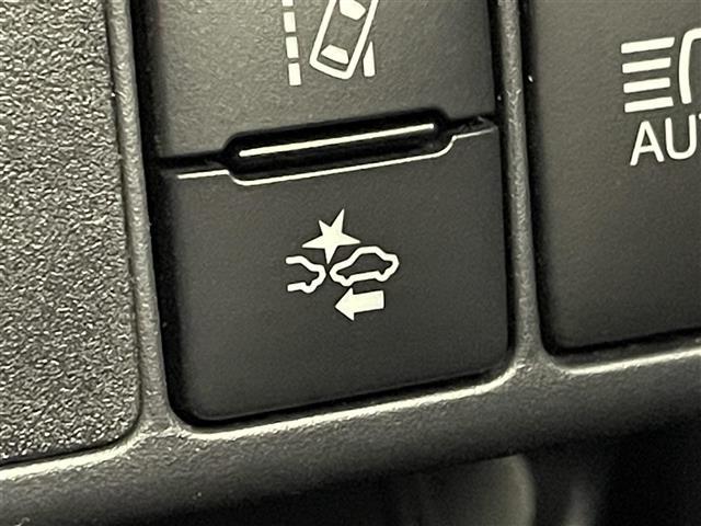 アクア Sスタイルブラック 衝突軽減 社外7インチナビ バックカメラ LEDライト オートマチックハイビーム 純正15インチアルミホイール クリアランスソナー ドライブレコーダー ETC スマートキー プッシュスタート 禁煙車(8枚目)