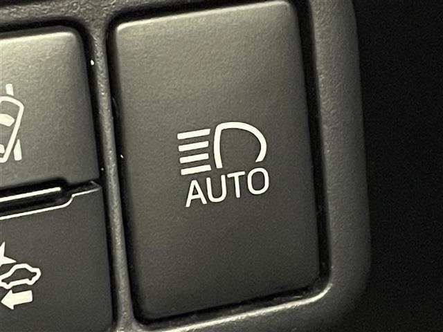 アクア Sスタイルブラック 衝突軽減 社外7インチナビ バックカメラ LEDライト オートマチックハイビーム 純正15インチアルミホイール クリアランスソナー ドライブレコーダー ETC スマートキー プッシュスタート 禁煙車(10枚目)