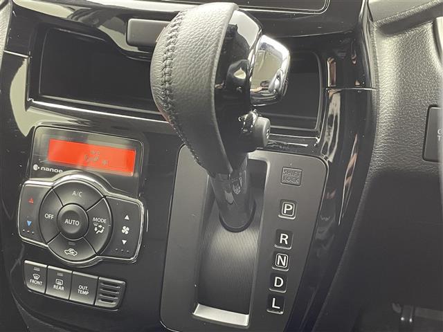 ソリオバンディット ハイブリッドＭＶ　純正７インチナビ　全方位モニター　クルーズコントロール　片側パワースライドドア　ＬＥＤライト　純正１５インチアルミホイール　スマートキー　プッシュスタート　純正フロアマット　オートエアコン　禁煙車（13枚目）