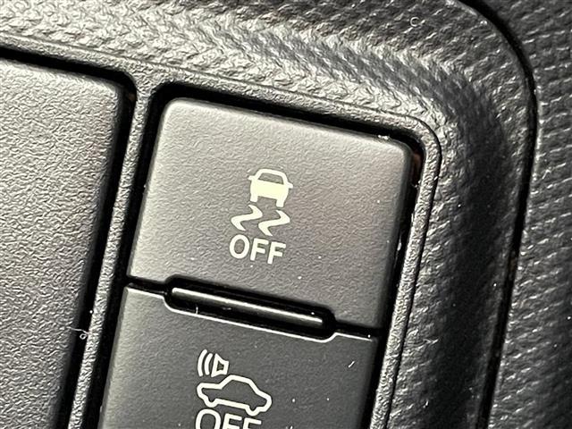 アクア S セーフティセンス 純正オーディオ HIDオ-トライト オートマチックハイビーム 車線逸脱防止警報 横滑防止装置 盗難防止装置 スマートキー オートエアコン 純正フロアマット アイドリングストップ 禁煙(11枚目)