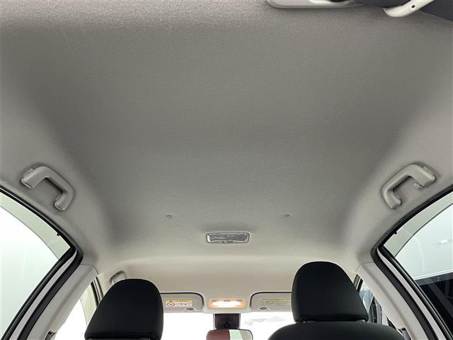 アクア S セーフティセンス 純正オーディオ HIDオ-トライト オートマチックハイビーム 車線逸脱防止警報 横滑防止装置 盗難防止装置 スマートキー オートエアコン 純正フロアマット アイドリングストップ 禁煙(43枚目)