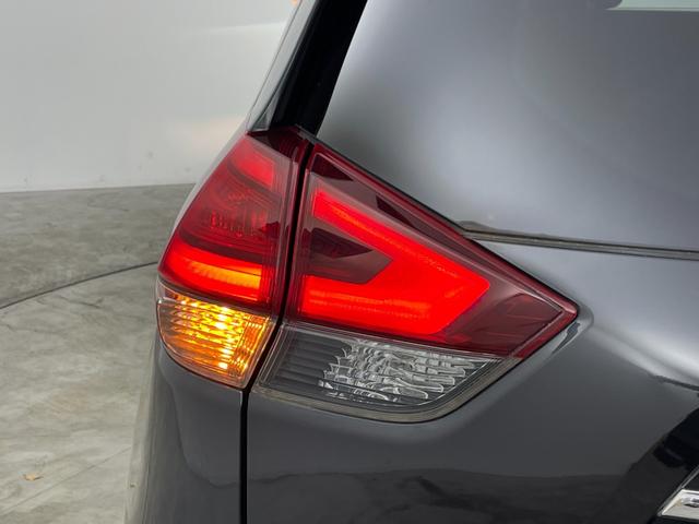 エクストレイル 20Xi 衝突軽減 社外7インチナビ アラウンドビューモニター レーダークルーズコントロール パワーバックドア LEDライト 純正18インチアルミホイール ステアリングリモコン スマートキー ETC 禁煙車(60枚目)