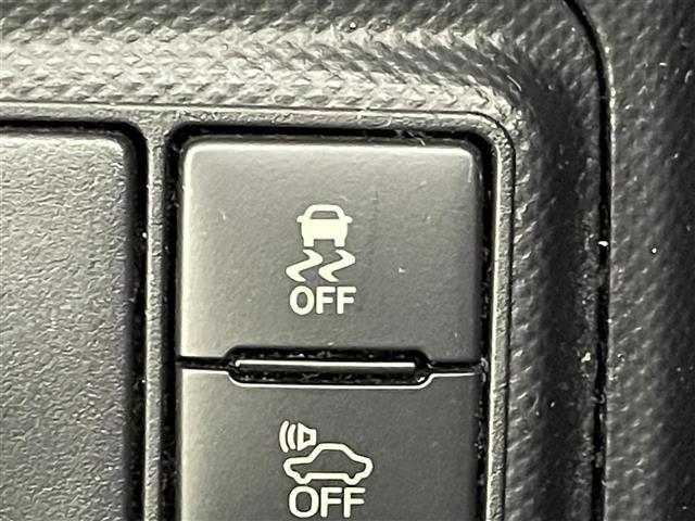 アクア Sスタイルブラック 純正7インチSDナビ 純正ドライブレコーダー クルーズコントロール ステアリングリモコン フルセグTV バックカメラ フォグライト オートライト プッシュスタート スマートキー 電動格納ミラー 禁煙車(11枚目)