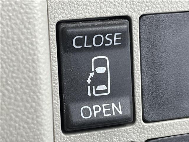 タント Xターボ 純正7インチナビ バックカメラ 片側パワースライドドア オートライト ヘッドライトレベライザー ベンチシート ステアリングリモコン 純正フロアマット スマートキー 盗難防止装置 ABS 禁煙車(6枚目)