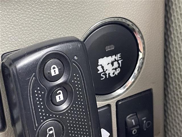 タント Xターボ 純正7インチナビ バックカメラ 片側パワースライドドア オートライト ヘッドライトレベライザー ベンチシート ステアリングリモコン 純正フロアマット スマートキー 盗難防止装置 ABS 禁煙車(7枚目)