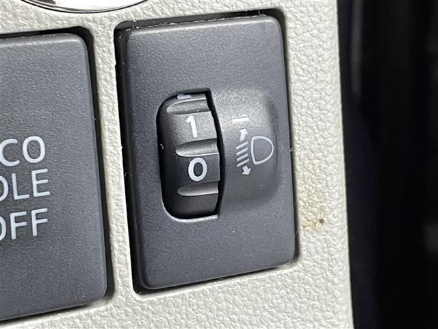 タント Xターボ 純正7インチナビ バックカメラ 片側パワースライドドア オートライト ヘッドライトレベライザー ベンチシート ステアリングリモコン 純正フロアマット スマートキー 盗難防止装置 ABS 禁煙車(11枚目)