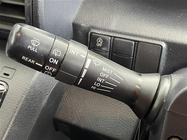 シエンタ G クエロ 衝突被害軽減ブレーキ 純正7インチナビ バックカメラ 両側パワースライドドア LEDライト AHB ハーフレザーシート ステアリングリモコン レーンディパーチャーアラート スマートキー ETC 禁煙車(14枚目)