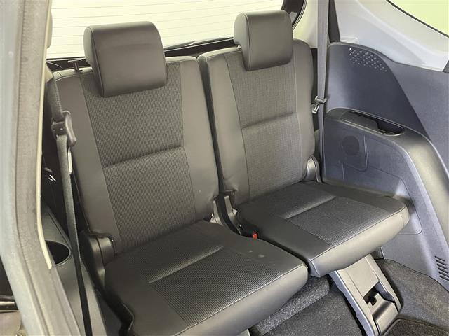 シエンタ G クエロ 衝突被害軽減ブレーキ 純正7インチナビ バックカメラ 両側パワースライドドア LEDライト AHB ハーフレザーシート ステアリングリモコン レーンディパーチャーアラート スマートキー ETC 禁煙車(20枚目)