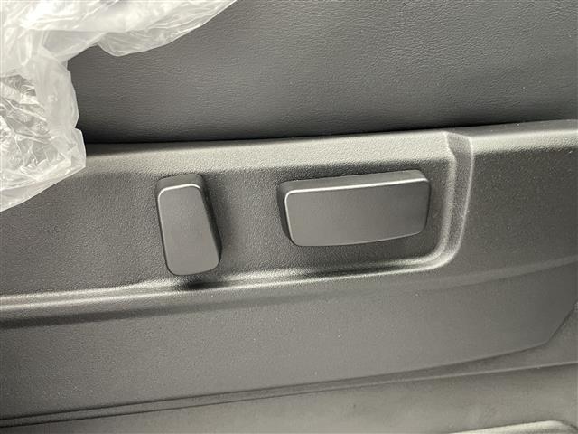 デリカD:5 シャモニー 登録済未使用車 アラウンドビューモニター 両側パワースライドドア パワーバックドア レーダークルーズコントロール LED シートヒーター 純正18インチAW ステアリングヒーター スマートキー スペア(34枚目)