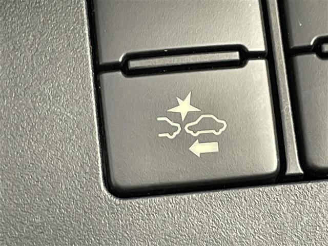 シエンタ G クエロ 禁煙車 純正7インチナビ ビルトインETC アイドリングストップ オートハイビーム オートライト LEDライト 両側パワースライドドア 純正フロアマット バックカメラ プッシュスタート 電格ミラー(9枚目)