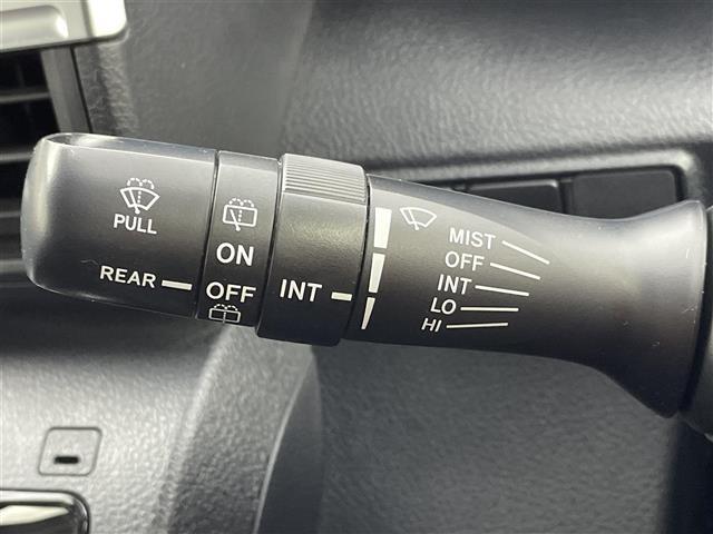 シエンタ G クエロ 禁煙車 純正7インチナビ ビルトインETC アイドリングストップ オートハイビーム オートライト LEDライト 両側パワースライドドア 純正フロアマット バックカメラ プッシュスタート 電格ミラー(15枚目)