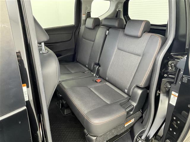 シエンタ G クエロ 禁煙車 純正7インチナビ ビルトインETC アイドリングストップ オートハイビーム オートライト LEDライト 両側パワースライドドア 純正フロアマット バックカメラ プッシュスタート 電格ミラー(32枚目)