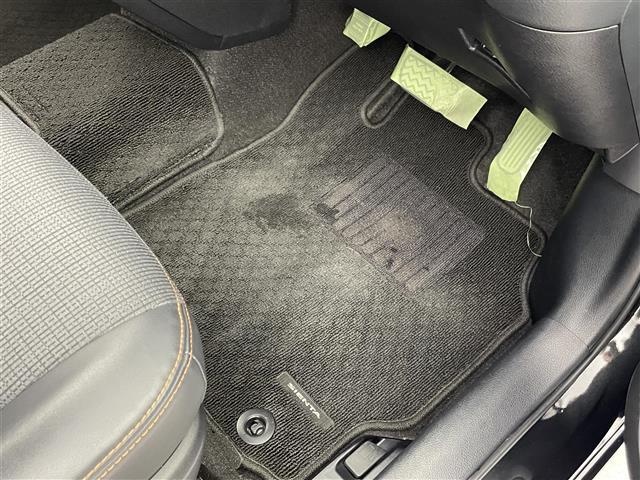 シエンタ G クエロ 禁煙車 純正7インチナビ ビルトインETC アイドリングストップ オートハイビーム オートライト LEDライト 両側パワースライドドア 純正フロアマット バックカメラ プッシュスタート 電格ミラー(42枚目)