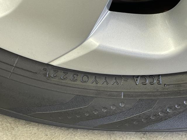 シエンタ G クエロ 禁煙車 純正7インチナビ ビルトインETC アイドリングストップ オートハイビーム オートライト LEDライト 両側パワースライドドア 純正フロアマット バックカメラ プッシュスタート 電格ミラー(45枚目)