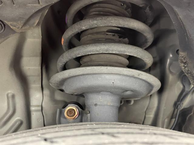 シエンタ G クエロ 禁煙車 純正7インチナビ ビルトインETC アイドリングストップ オートハイビーム オートライト LEDライト 両側パワースライドドア 純正フロアマット バックカメラ プッシュスタート 電格ミラー(77枚目)