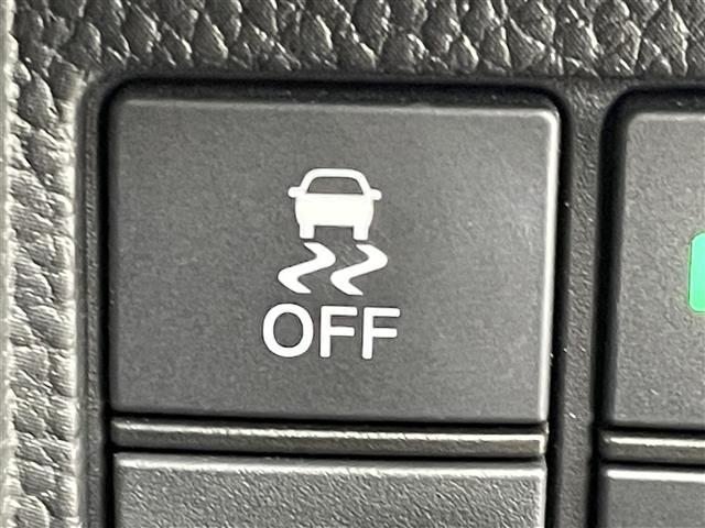 Ｎ－ＢＯＸカスタム Ｇ・Ｌターボホンダセンシング　純正８型ナビ　Ｂカメラ　Ｈセンシング　衝突軽減　レーダークルーズ　ＡＨＢ　ＬＥＤヘッド　ＬＥＤフォグ　パドルシフト　両側パワスラ　ビルトインＥＴＣ　前ドラレコ　プッシュスタート　純正アルミ　禁煙車（5枚目）
