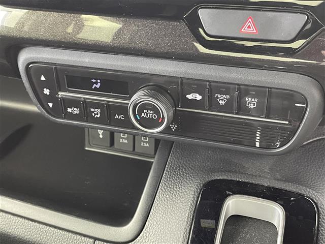 Ｎ－ＢＯＸカスタム Ｇ・Ｌターボホンダセンシング　純正８型ナビ　Ｂカメラ　Ｈセンシング　衝突軽減　レーダークルーズ　ＡＨＢ　ＬＥＤヘッド　ＬＥＤフォグ　パドルシフト　両側パワスラ　ビルトインＥＴＣ　前ドラレコ　プッシュスタート　純正アルミ　禁煙車（11枚目）