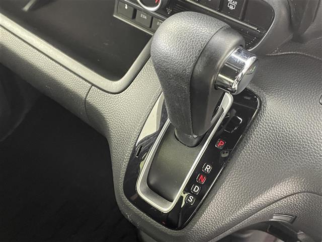 Ｎ－ＢＯＸカスタム Ｇ・Ｌターボホンダセンシング　純正８型ナビ　Ｂカメラ　Ｈセンシング　衝突軽減　レーダークルーズ　ＡＨＢ　ＬＥＤヘッド　ＬＥＤフォグ　パドルシフト　両側パワスラ　ビルトインＥＴＣ　前ドラレコ　プッシュスタート　純正アルミ　禁煙車（13枚目）