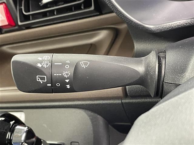 ムーヴキャンバス セオリーＧターボ　社外７インチナビ　バックカメラ　両側パワースライドドア　ＬＥＤライト　オートハイビーム　シートヒーター　ステアリングリモコン　電子パーキング　オートブレーキホールド　スマートキー　ＥＴＣ　禁煙車（11枚目）