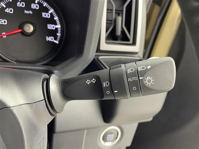 タフト G ダーククロムベンチャー 届出済未使用車 ガラスルーフ スマートアシスト コーナーセンサー シートヒーター オートホールド 純正15AW 電動サイドブレーキ ステアリングスイッチ スマートキー オートライト LED フォグ(6枚目)