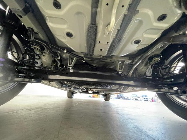 タフト G ダーククロムベンチャー 届出済未使用車 ガラスルーフ スマートアシスト コーナーセンサー シートヒーター オートホールド 純正15AW 電動サイドブレーキ ステアリングスイッチ スマートキー オートライト LED フォグ(66枚目)