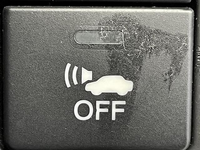 フィットハイブリッド Ｆパッケージ　純正ナビ　バックカメラ　ＥＴＣ　前後ドラレコ　フルセグＴＶ　ＨＩＤヘッドライト　ライトリベライザー　ＵＳＢ入力端子　プッシュスタートボタン　スマートキー　ステアリングスイッチ　横滑り防止装置　禁煙車（13枚目）