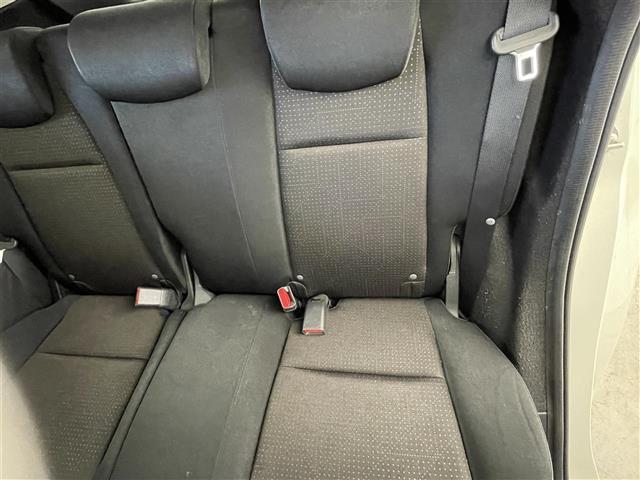 フィットハイブリッド Ｆパッケージ　純正ナビ　バックカメラ　ＥＴＣ　前後ドラレコ　フルセグＴＶ　ＨＩＤヘッドライト　ライトリベライザー　ＵＳＢ入力端子　プッシュスタートボタン　スマートキー　ステアリングスイッチ　横滑り防止装置　禁煙車（37枚目）