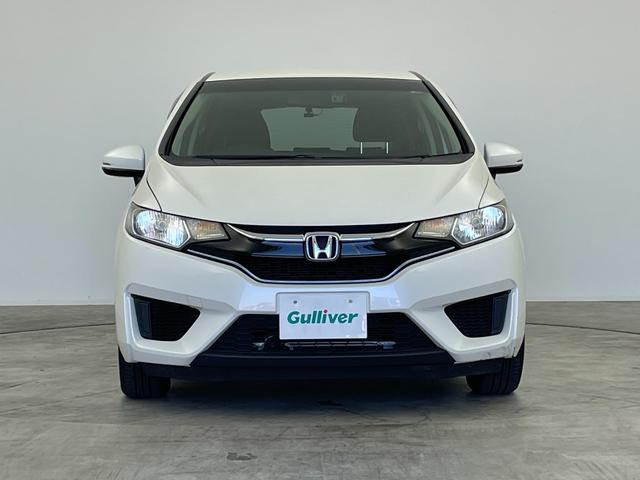 フィットハイブリッド Ｆパッケージ　純正ナビ　バックカメラ　ＥＴＣ　前後ドラレコ　フルセグＴＶ　ＨＩＤヘッドライト　ライトリベライザー　ＵＳＢ入力端子　プッシュスタートボタン　スマートキー　ステアリングスイッチ　横滑り防止装置　禁煙車（48枚目）