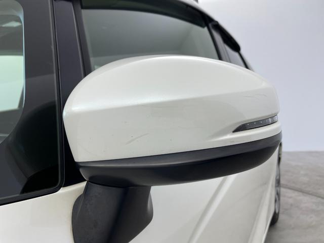 フィットハイブリッド Ｆパッケージ　純正ナビ　バックカメラ　ＥＴＣ　前後ドラレコ　フルセグＴＶ　ＨＩＤヘッドライト　ライトリベライザー　ＵＳＢ入力端子　プッシュスタートボタン　スマートキー　ステアリングスイッチ　横滑り防止装置　禁煙車（57枚目）