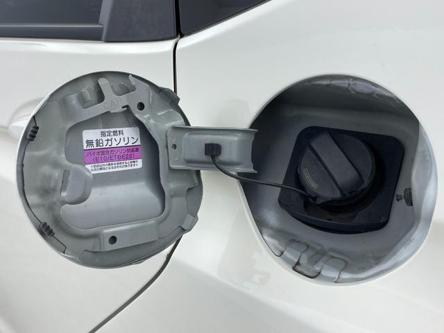 フィットハイブリッド Ｆパッケージ　純正ナビ　バックカメラ　ＥＴＣ　前後ドラレコ　フルセグＴＶ　ＨＩＤヘッドライト　ライトリベライザー　ＵＳＢ入力端子　プッシュスタートボタン　スマートキー　ステアリングスイッチ　横滑り防止装置　禁煙車（66枚目）