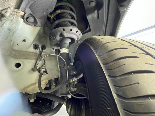 フィットハイブリッド Ｆパッケージ　純正ナビ　バックカメラ　ＥＴＣ　前後ドラレコ　フルセグＴＶ　ＨＩＤヘッドライト　ライトリベライザー　ＵＳＢ入力端子　プッシュスタートボタン　スマートキー　ステアリングスイッチ　横滑り防止装置　禁煙車（73枚目）