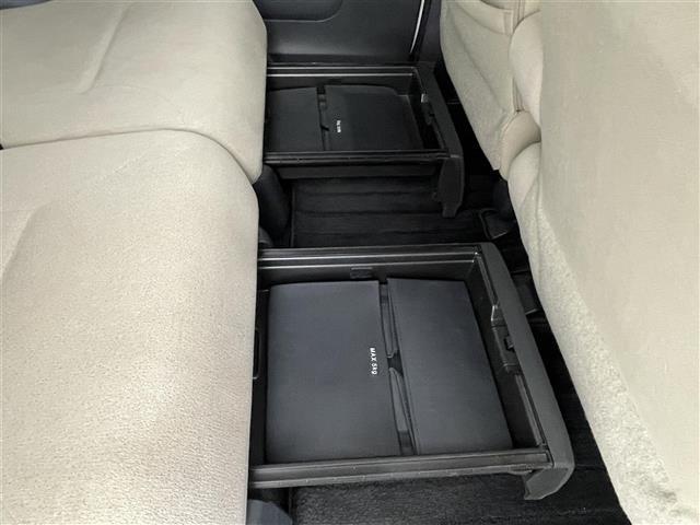 ムーヴキャンバス Ｇメイクアップ　ＳＡＩＩＩ　禁煙車　純正８インチナビ　全方位カメラ　衝突軽減システム　両側パワースライドドア　オートマチックハイビーム　ステアリングスイッチ　ＨＤＭＩ　オートエアコン　オートライト　ＬＥＤライト　スマートキー（18枚目）