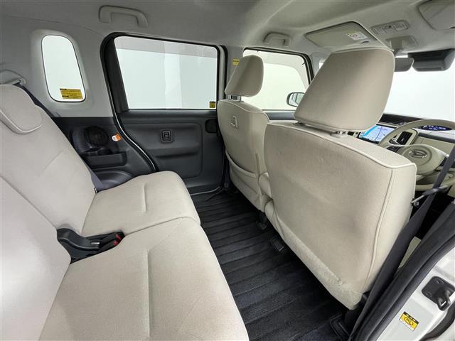 ムーヴキャンバス Ｇメイクアップ　ＳＡＩＩＩ　禁煙車　純正８インチナビ　全方位カメラ　衝突軽減システム　両側パワースライドドア　オートマチックハイビーム　ステアリングスイッチ　ＨＤＭＩ　オートエアコン　オートライト　ＬＥＤライト　スマートキー（32枚目）