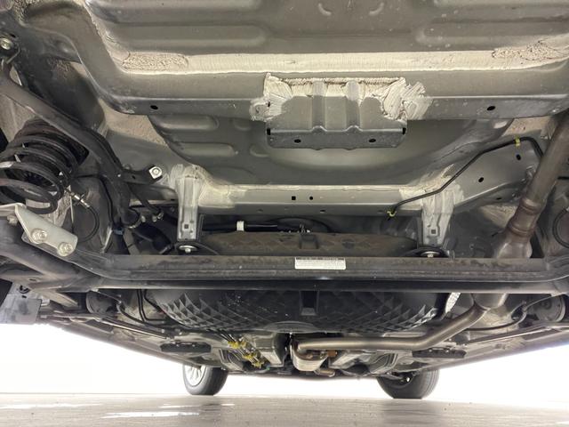 『ホイールコート』はガラス被膜が生む耐久性で走行時の様々な汚れをガードすることで足元を輝かせる光沢＆撥水性が期待できます。足元を汚れから守って美しく見せるためにお勧めしたい商品です。