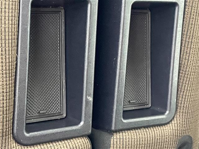 シエンタ Ｇ　純正７インチナビ　両側パワースライドドア　ヘッドライトレベライザー　前後ドライブレコーダー　ビルトインＥＴＣ２．０　シートヒーター　オートエアコン　ウォークスルー　プッシュスタート　スマートキー（24枚目）