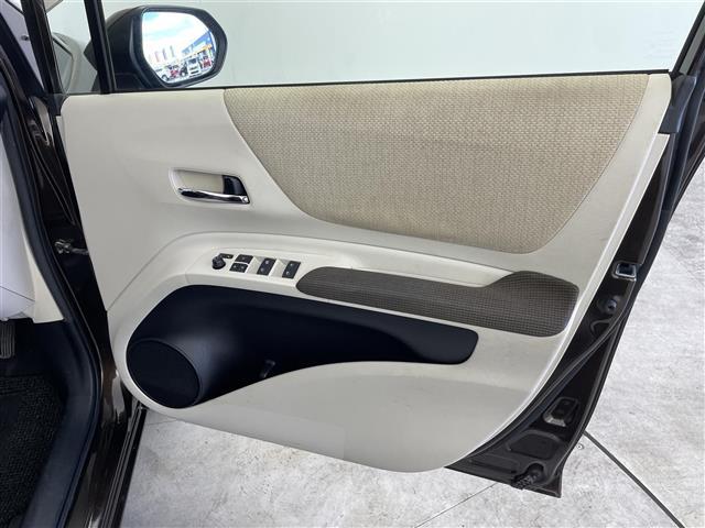 シエンタ Ｇ　純正７インチナビ　両側パワースライドドア　ヘッドライトレベライザー　前後ドライブレコーダー　ビルトインＥＴＣ２．０　シートヒーター　オートエアコン　ウォークスルー　プッシュスタート　スマートキー（27枚目）