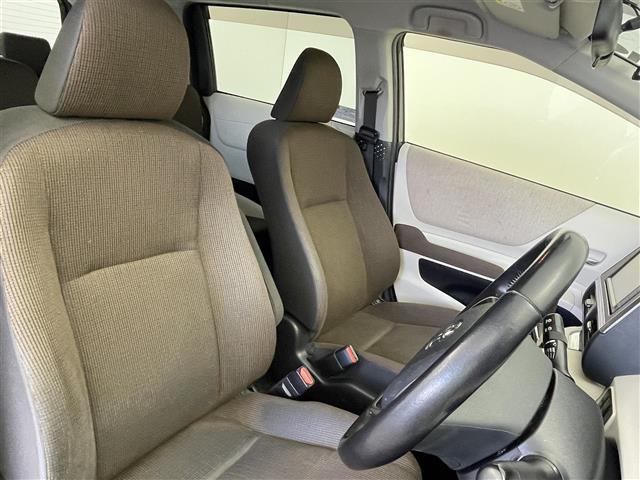 シエンタ Ｇ　純正７インチナビ　両側パワースライドドア　ヘッドライトレベライザー　前後ドライブレコーダー　ビルトインＥＴＣ２．０　シートヒーター　オートエアコン　ウォークスルー　プッシュスタート　スマートキー（31枚目）